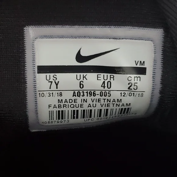 Nike Youth Air Max 720 Retro Future Size 7Y Black Volt Crimson Shoes AQ3196-005 - Picture 16 of 16